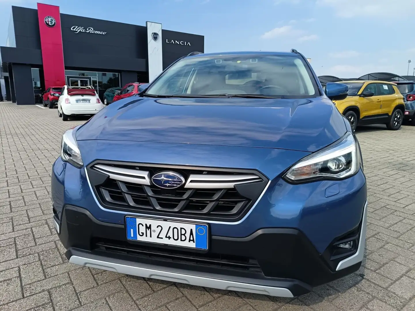 Subaru XV 2.0i e-Boxer MHEV Lineartron 4dventure Синій - 2