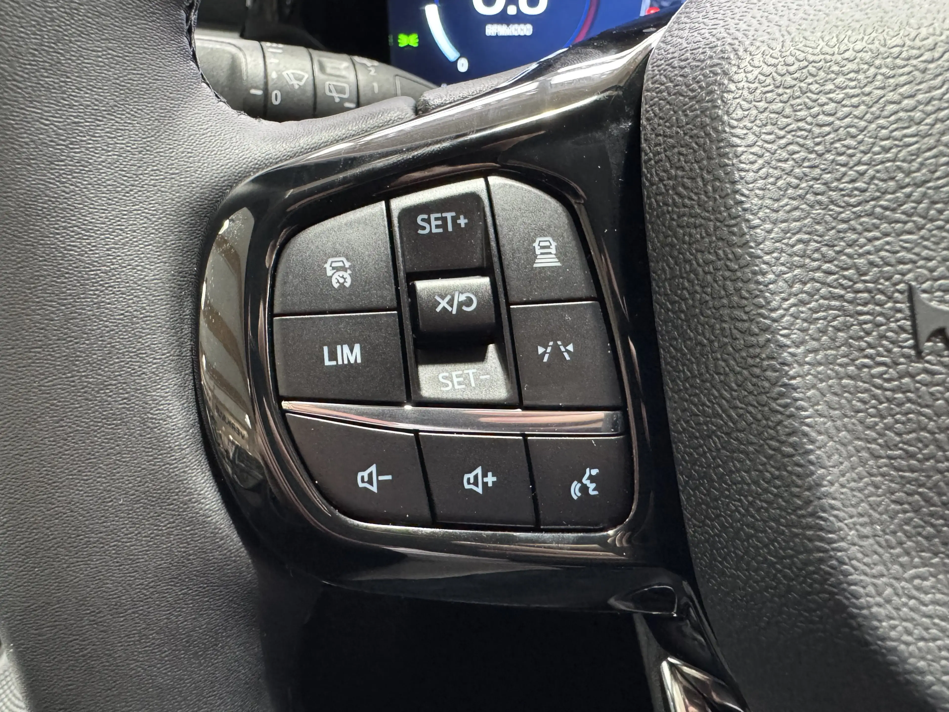 Ford Tourneo Custom 2.0 L2 Titanium X B&O AWD — photo 13