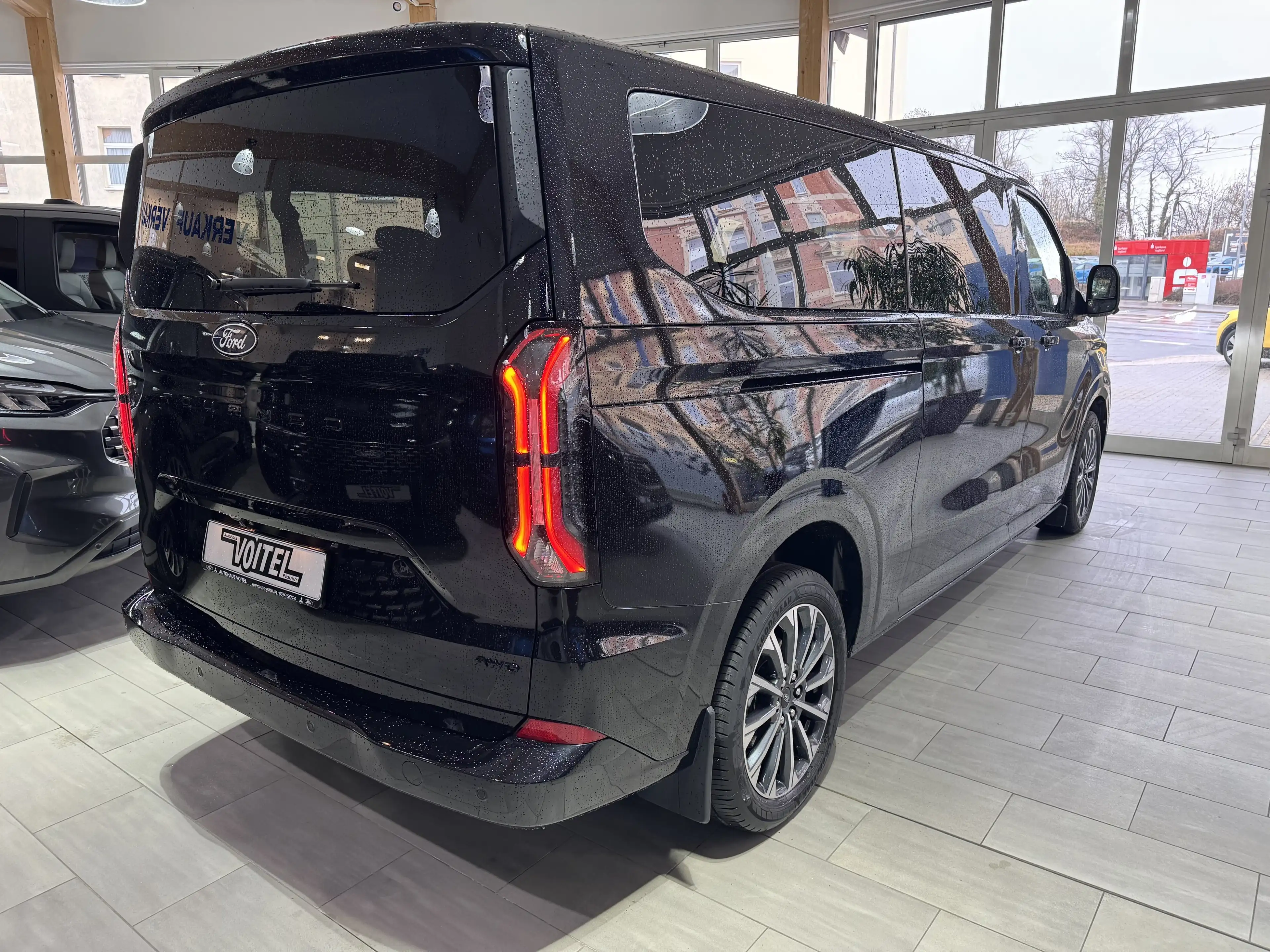 Ford Tourneo Custom 2.0 L2 Titanium X B&O AWD — photo 5