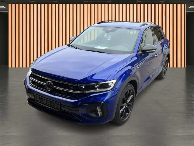 Volkswagen T-Roc view 2