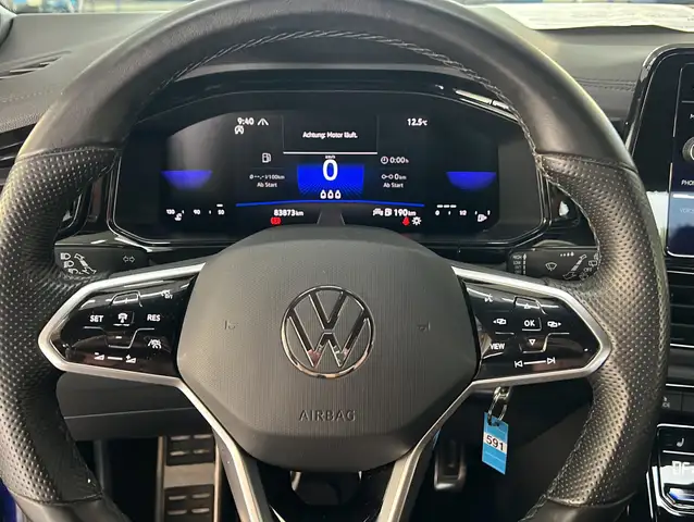 Volkswagen T-Roc view 10