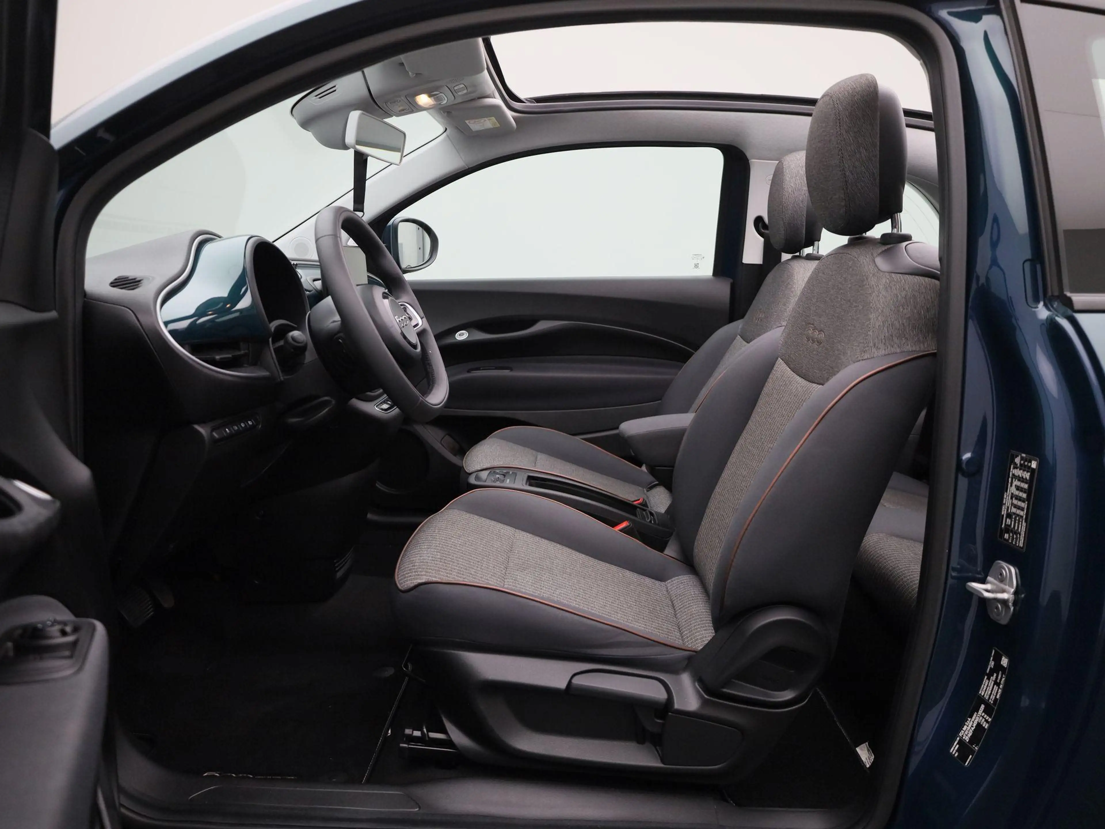 Fiat 500e C 500e 42 kWh Icon | SOH 94.5% | ACHTERUITRIJCAMER — photo 11