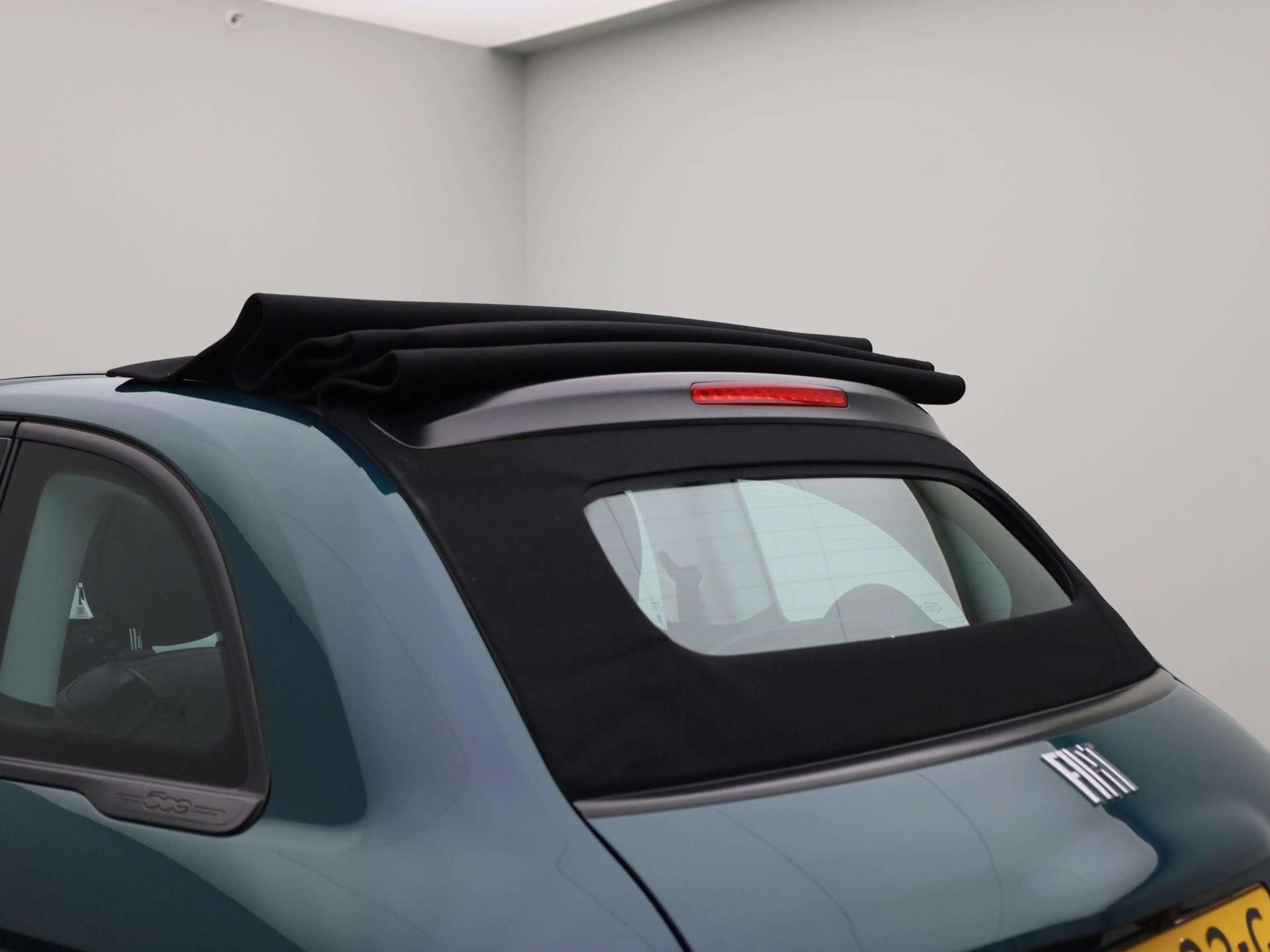 Fiat 500e C 500e 42 kWh Icon | SOH 94.5% | ACHTERUITRIJCAMER — photo 14