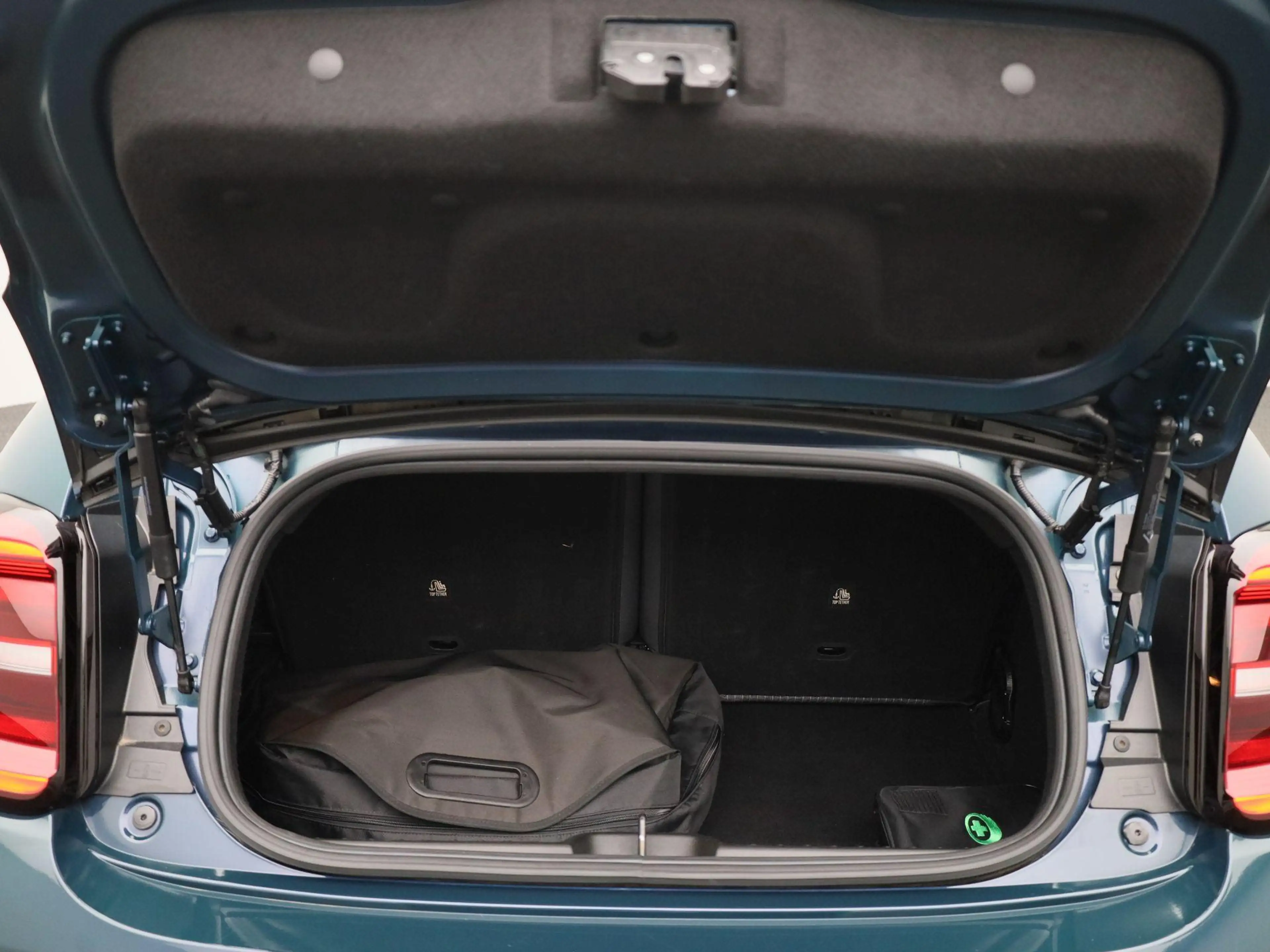 Fiat 500e C 500e 42 kWh Icon | SOH 94.5% | ACHTERUITRIJCAMER — photo 15