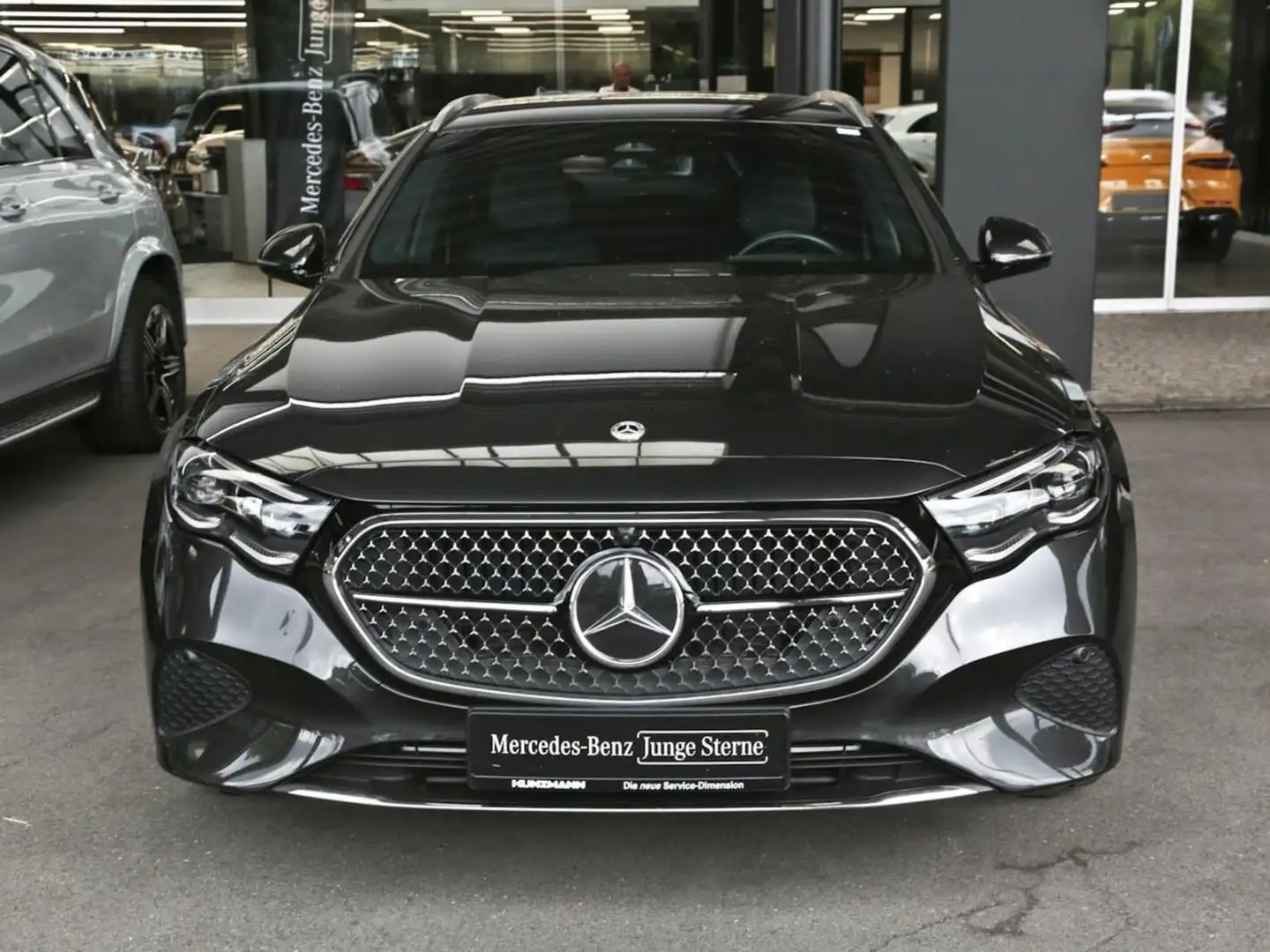 Mercedes-Benz E 450 d 4M T Avantgarde Distronic AHK 360° Memory Gri - 2