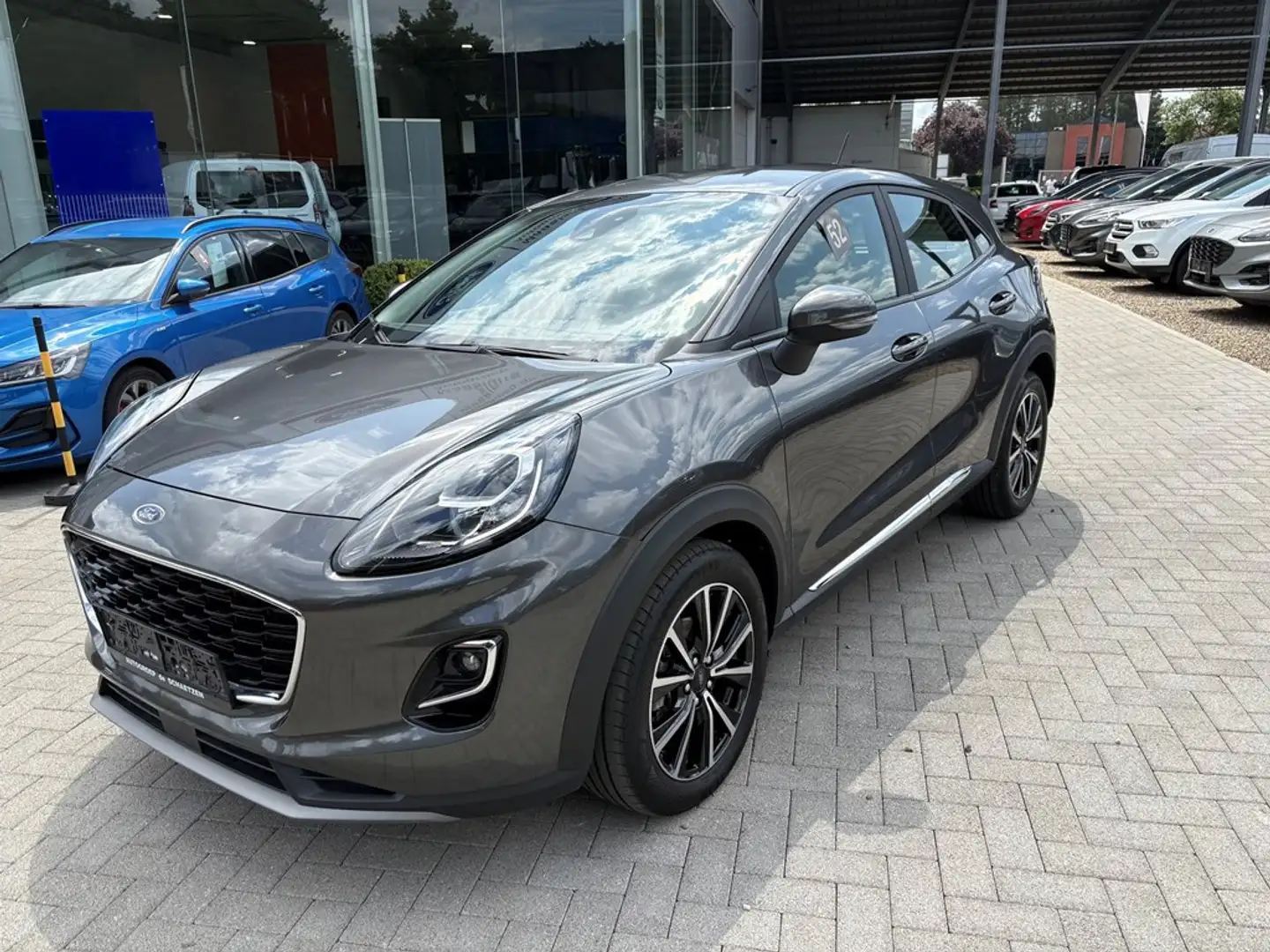 Ford Puma Titanium 1.0 mhev 125 pk A7, afneembare trekhaak / Gris - 1