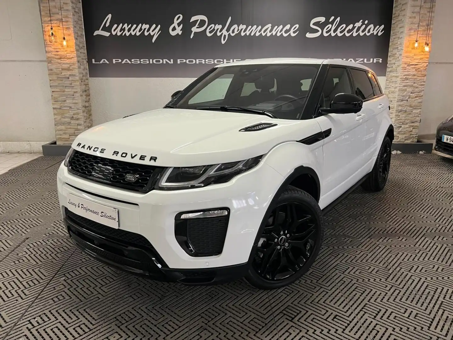 Land Rover Range Rover Evoque 2.0 Si4 240ch BVA9 HSE Dynamic - 1°main - Suivi complet - 89000km - Options+++ Blanc - 1