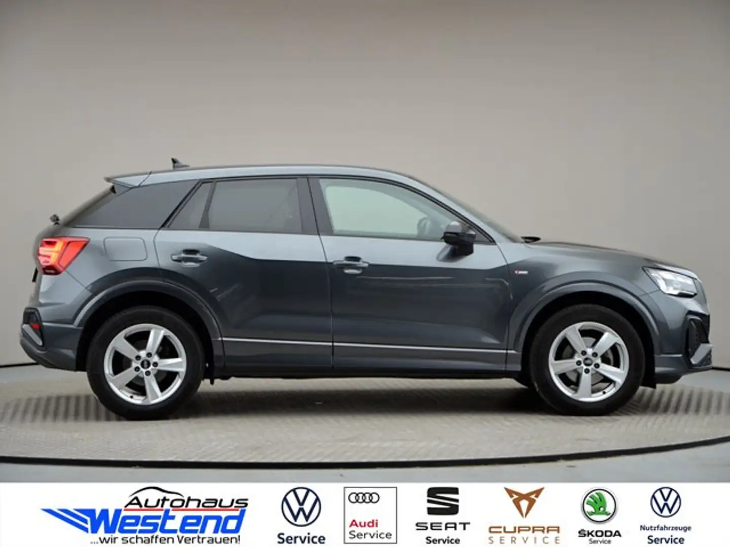 Audi Q2 S line 35 TFSI 110kW S tr. Navi Matrix AHK Klima Grau - 2