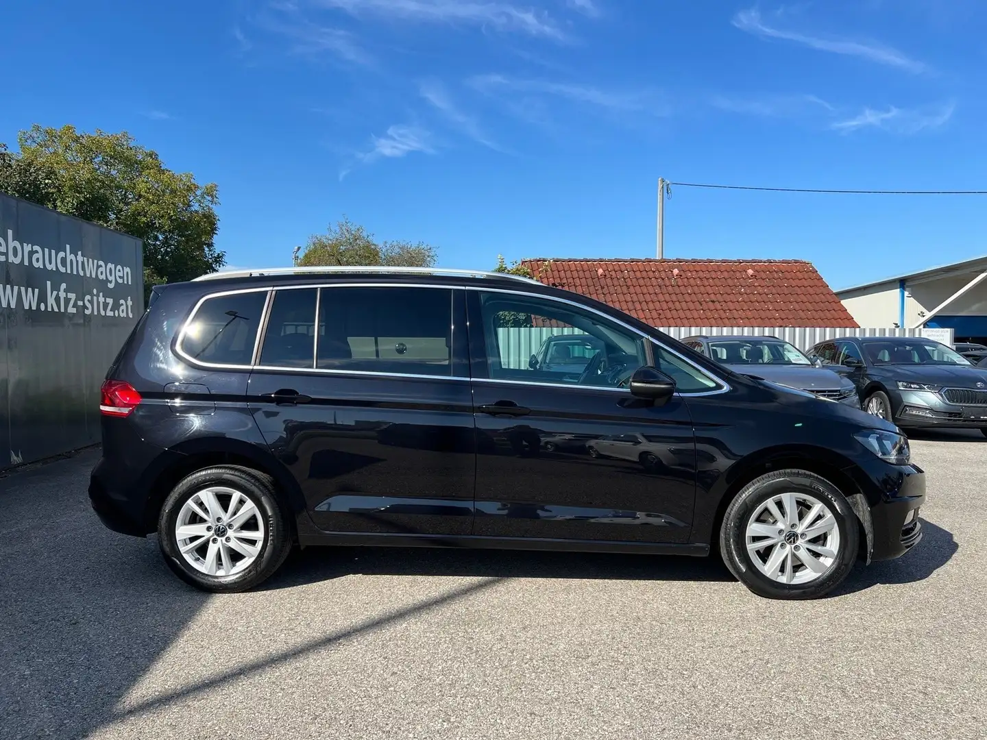 Volkswagen Touran Highline 2,0 TDI Schwarz - 2