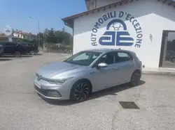 Volkswagen Golf Argento Metallizzato Stoffa Nero 2021