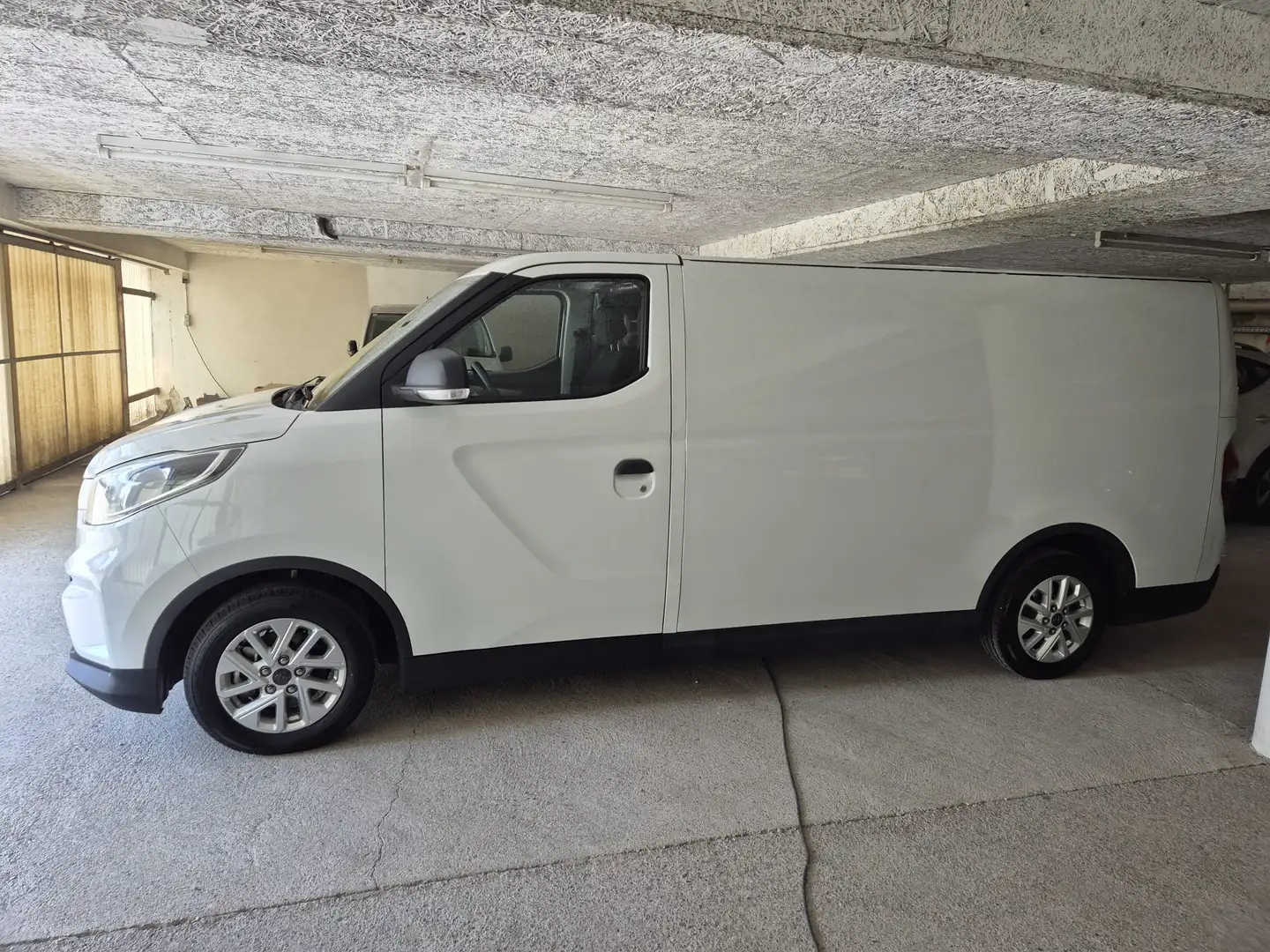 Maxus eDeliver 3 L2 - 2