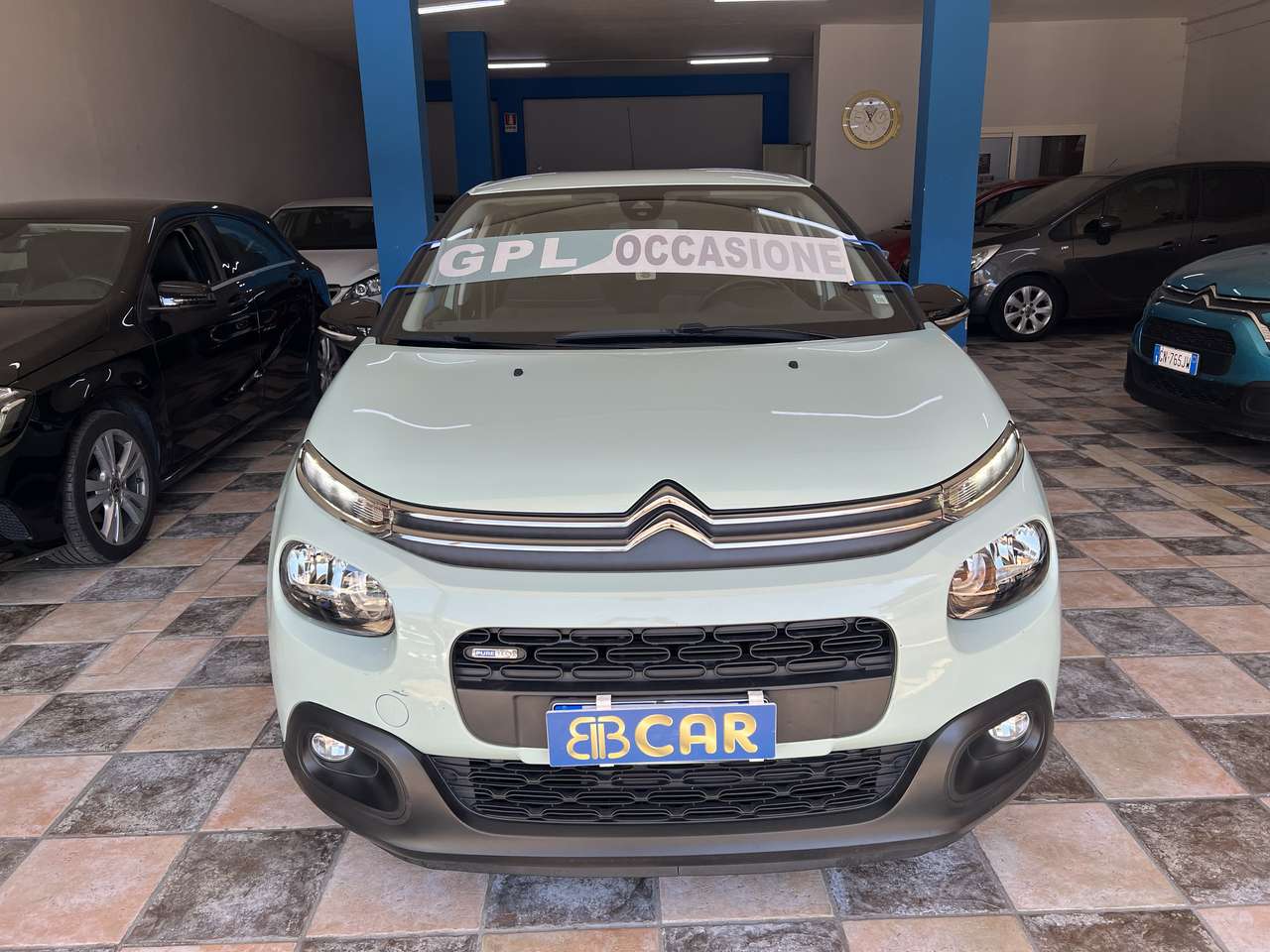 Citroen C3 1.2 puretech Shine Gpl 82cv