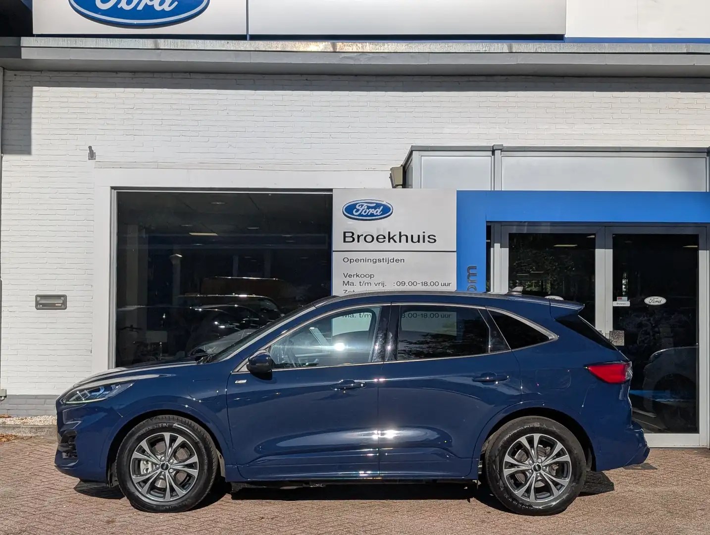 Ford Kuga 2.5 PHEV ST-Line-X 225pk | Winter Pack | Carplay | Blauw - 2