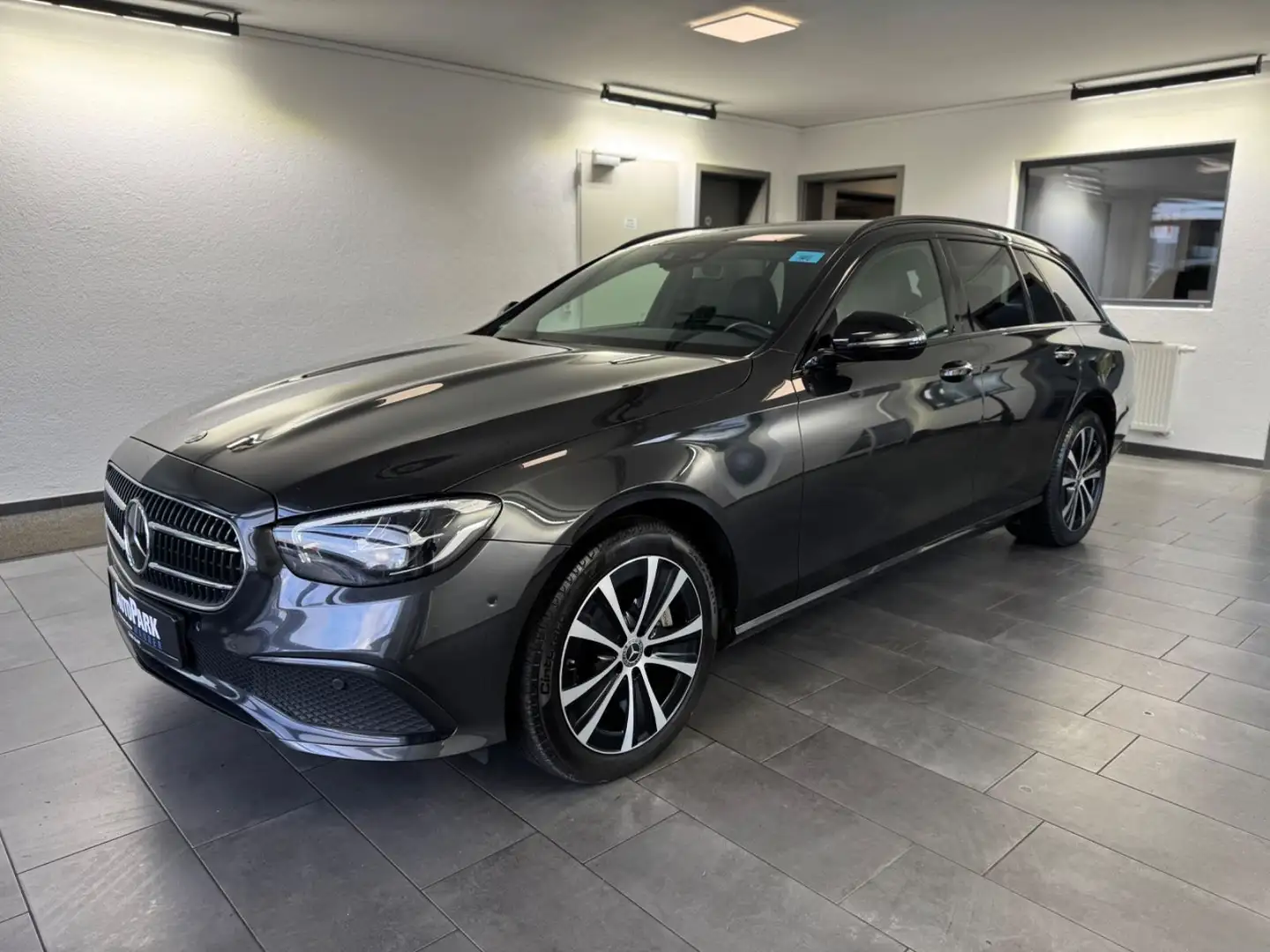 Mercedes-Benz E 300 E300 de T 4Matic Avantgarde*LED*Sound*Distronic* Gris - 2