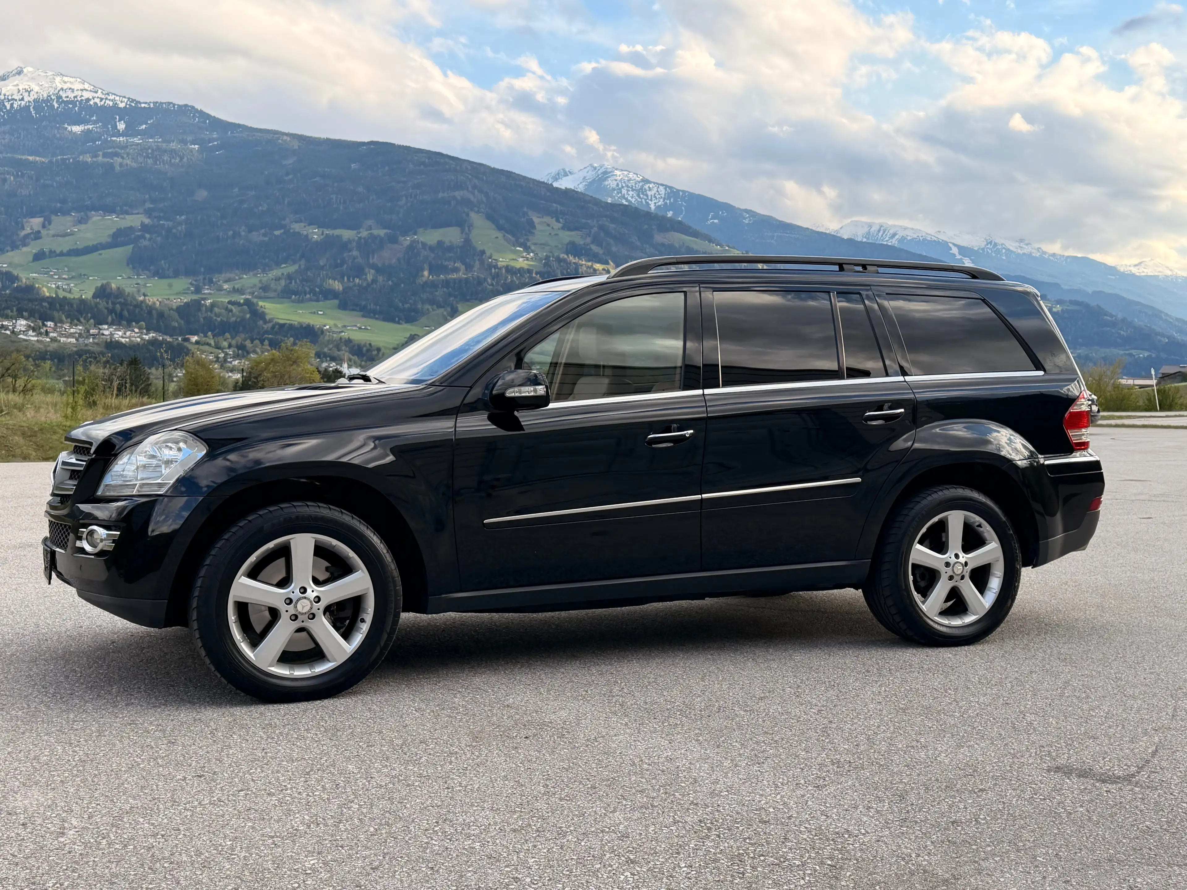 Mercedes-Benz GL 500 GL 500 4Matic / 7 Sitzer / Leder / TV / Pano ... — photo 8