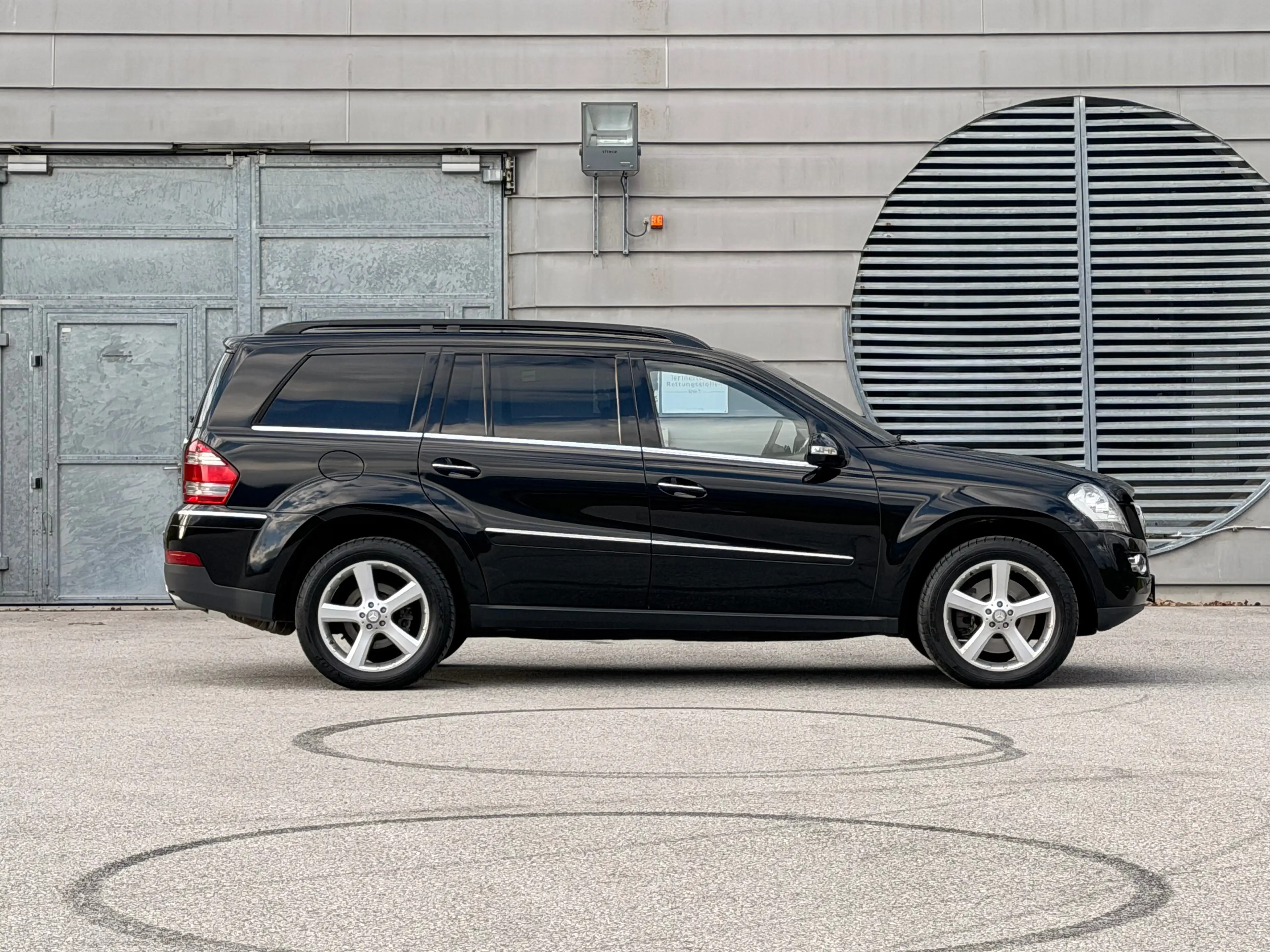 Mercedes-Benz GL 500 GL 500 4Matic / 7 Sitzer / Leder / TV / Pano ...