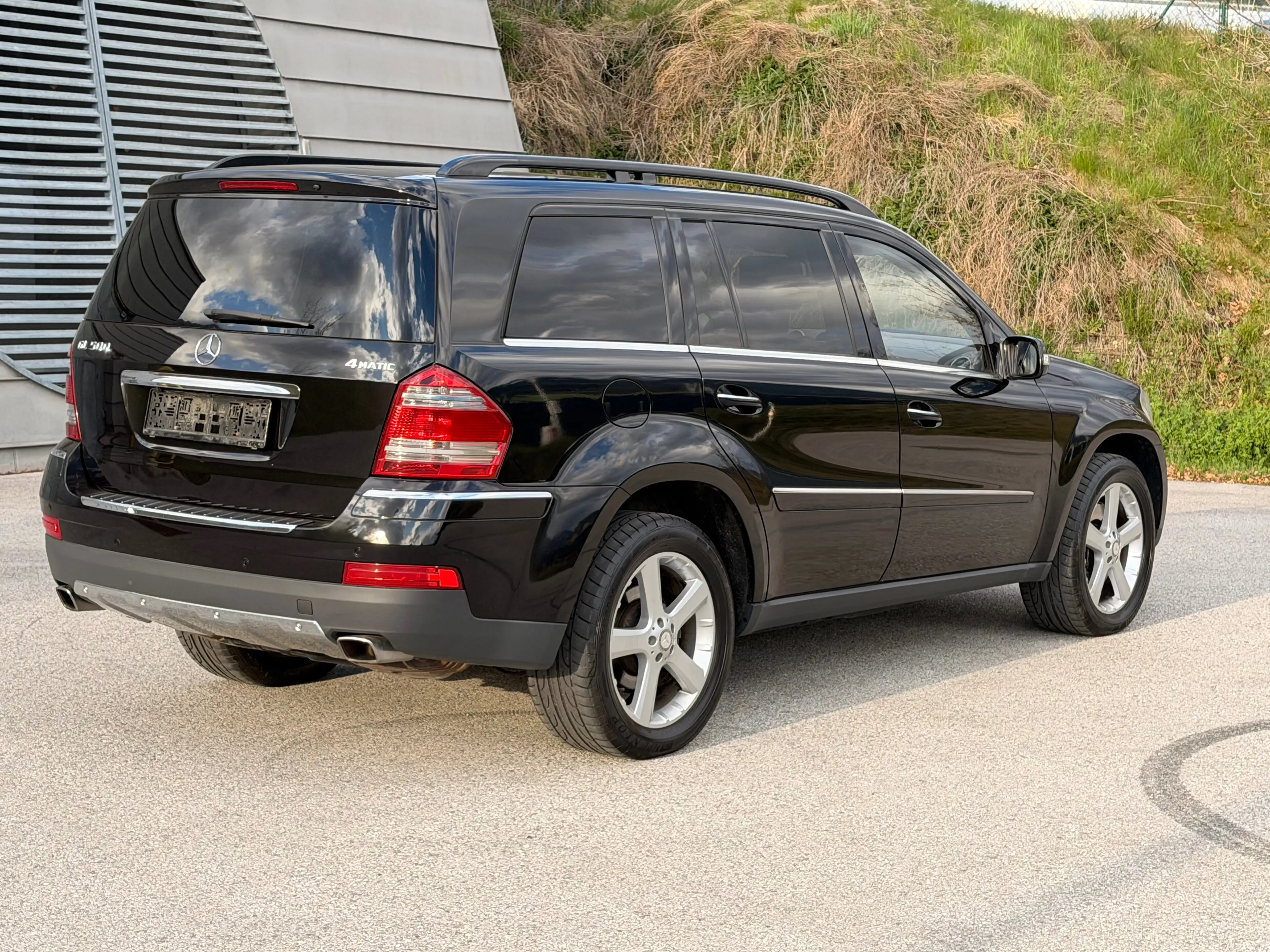Mercedes-Benz GL 500 GL 500 4Matic / 7 Sitzer / Leder / TV / Pano ... — photo 13