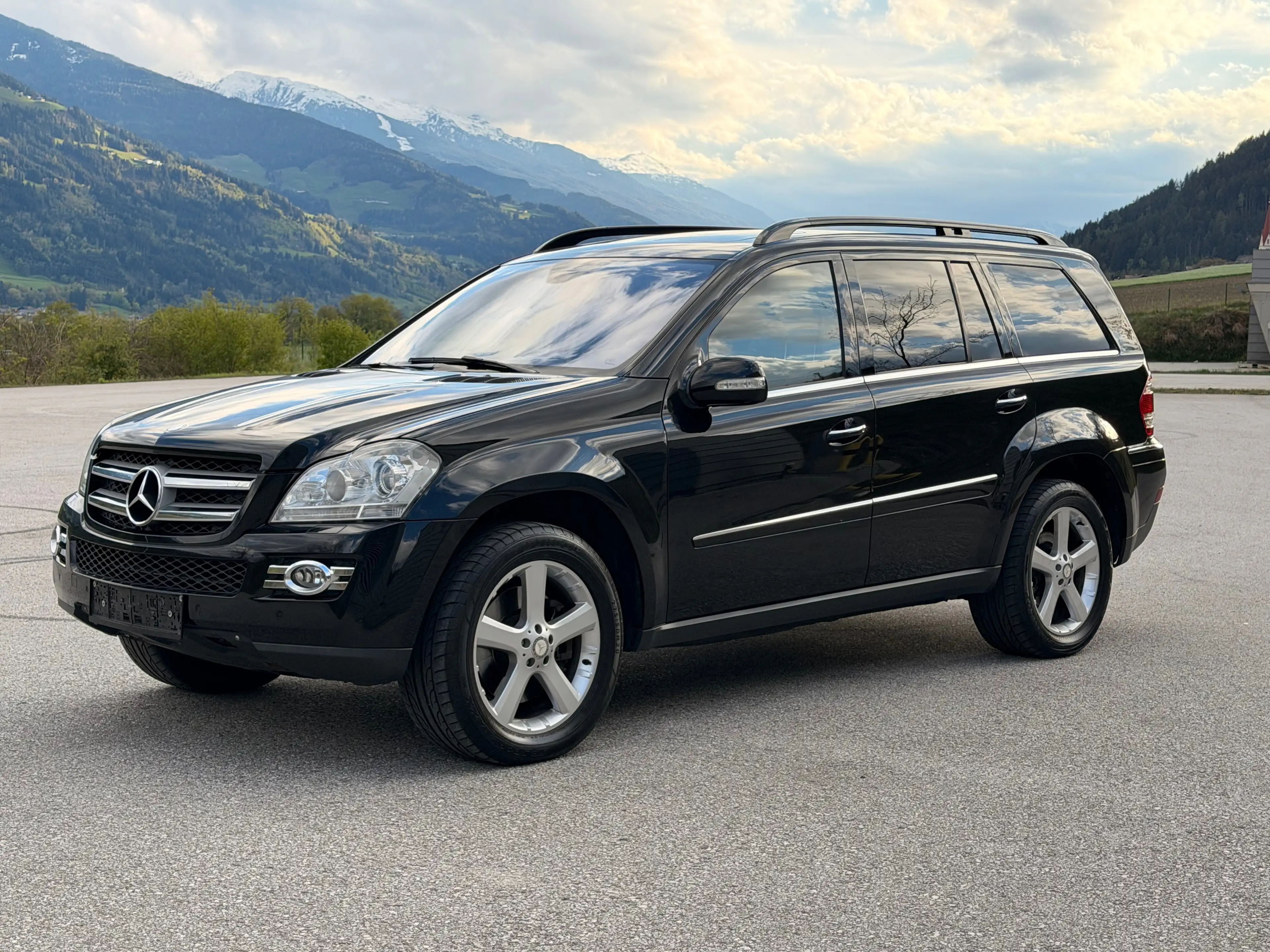 Mercedes-Benz GL 500 GL 500 4Matic / 7 Sitzer / Leder / TV / Pano ... — photo 7