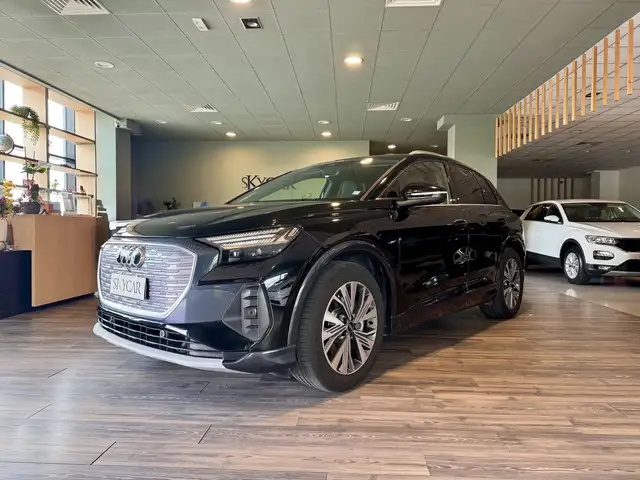 Audi e-tron 40 e-tron Business Advanced