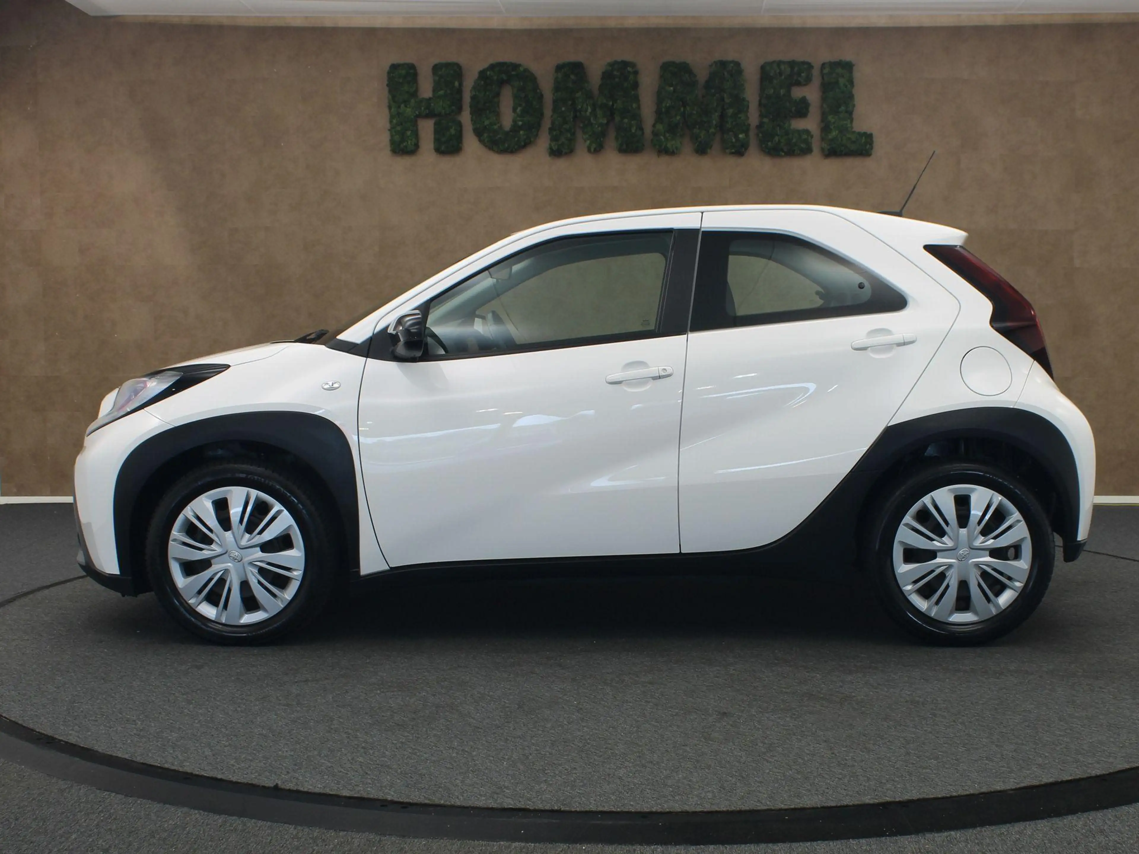 Toyota Aygo X 1.0 VVT-i MT Play -ORIGINEEL NEDERLANDSE AUTO - AF — photo 13