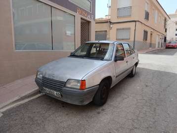 Kadett 1.3S LS LS
