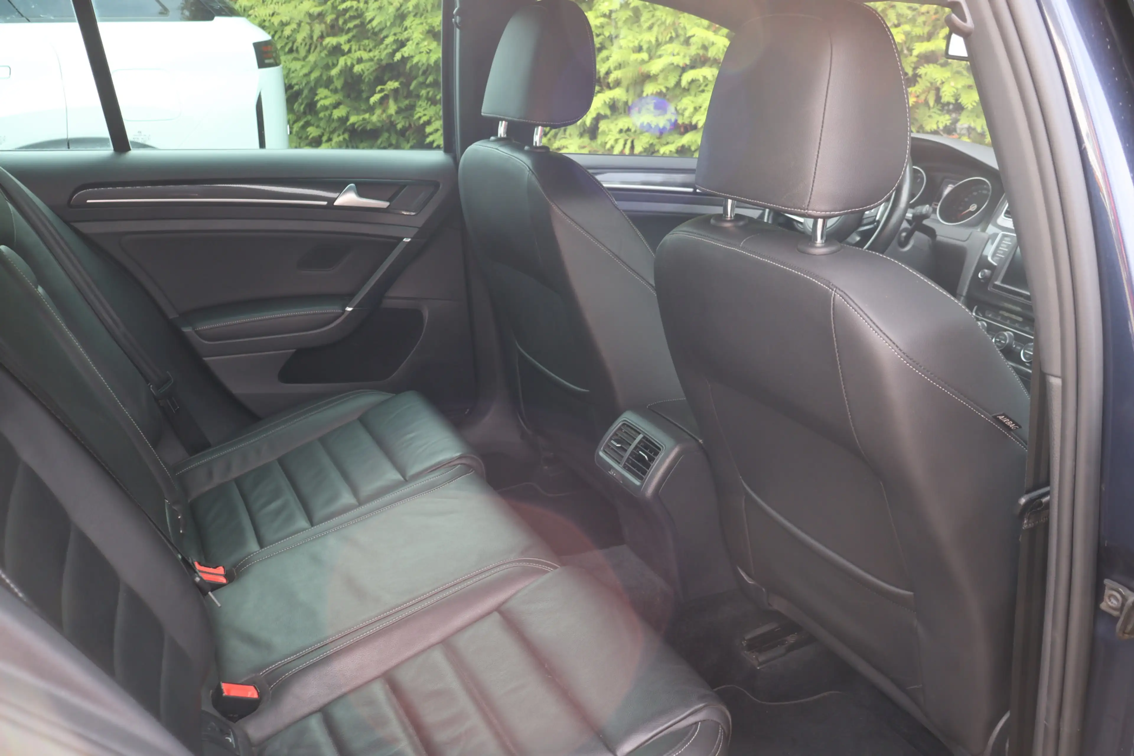 Volkswagen Golf GTD 2.0 TDI 184PK / Vol leder / Dynaudio / Clima / Ada — photo 17