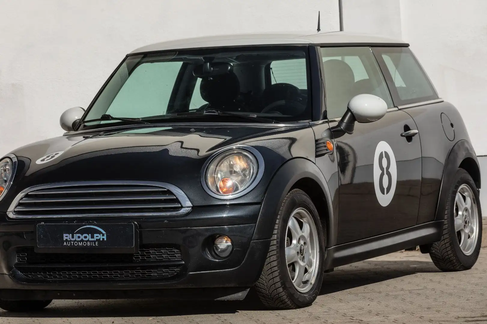MINI Cooper D COOPER 1,6 D AUTOMATIK ° TÜV NEU ° GARANTIE Schwarz - 2