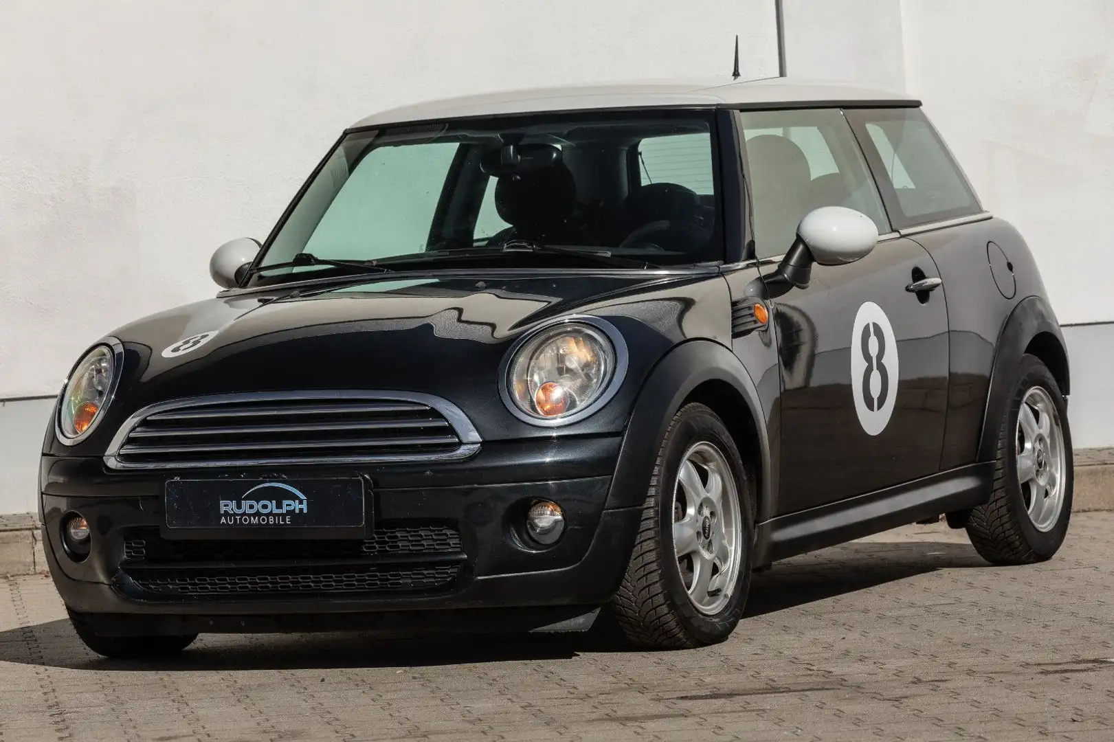 MINI Cooper D COOPER 1,6 D AUTOMATIK ° TÜV NEU ° GARANTIE Schwarz - 1