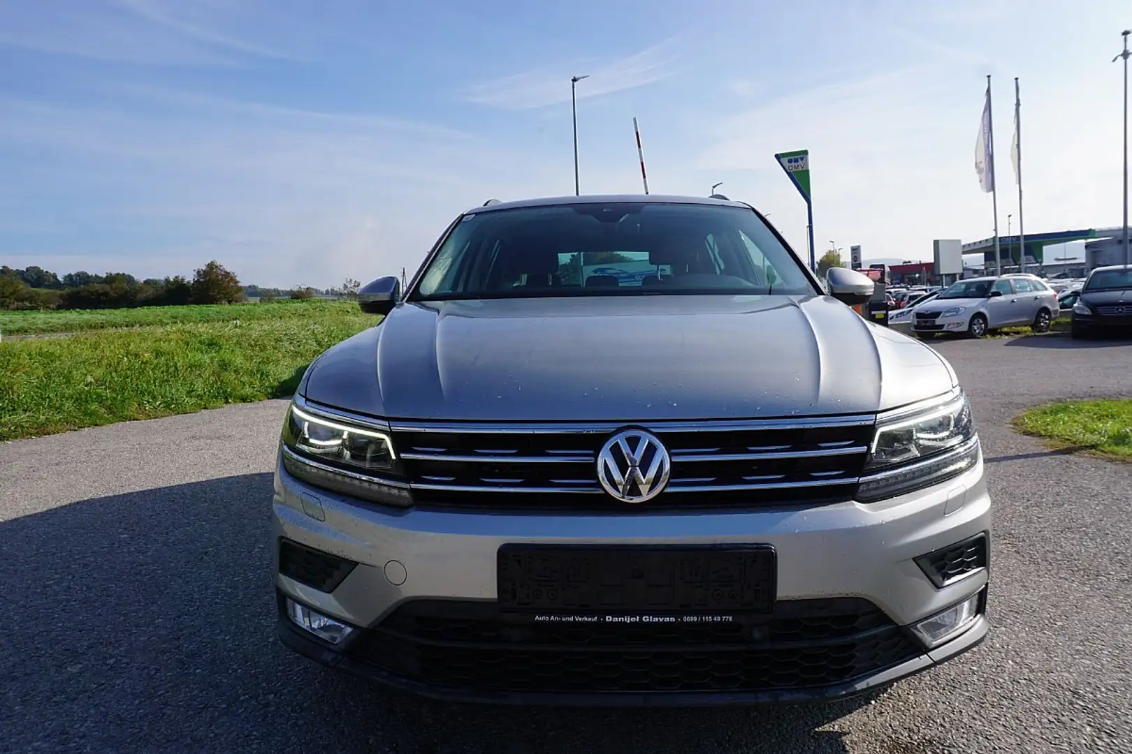 Volkswagen Tiguan 2,0 TDI SCR 4Motion Comfortline DSG Grau - 1