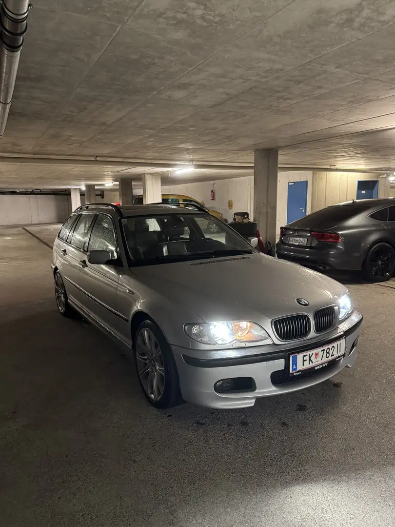BMW 330 330xd touring - 1