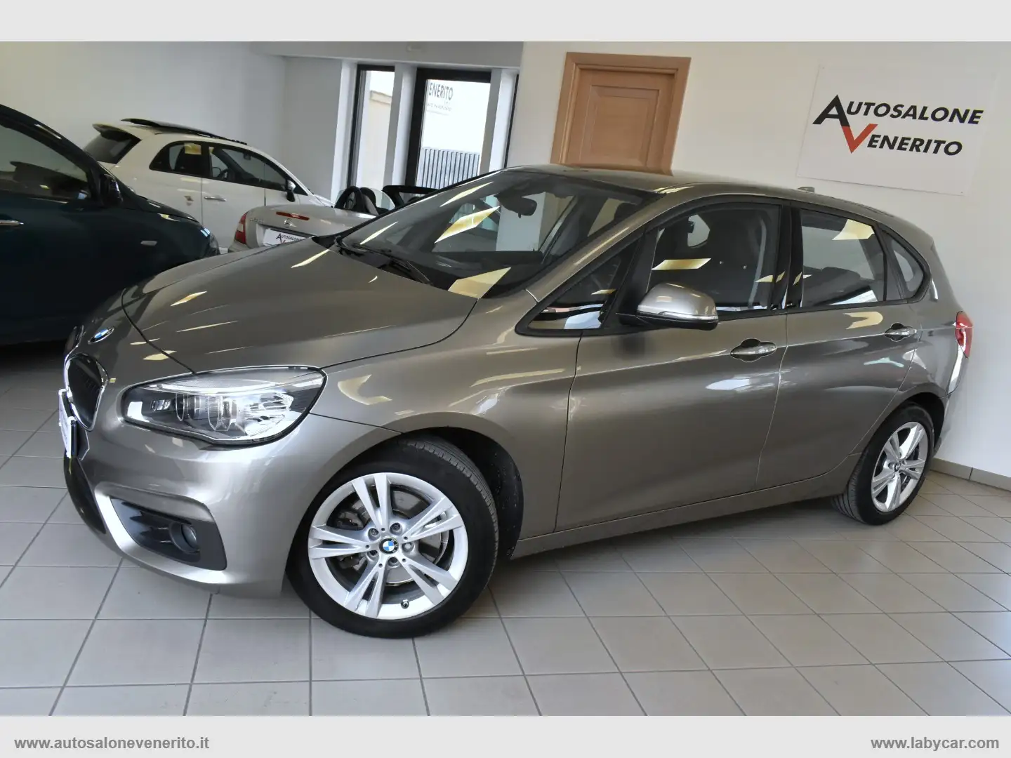 BMW 220 220d xDrive Active Tourer Luxury aut. Beige - 1