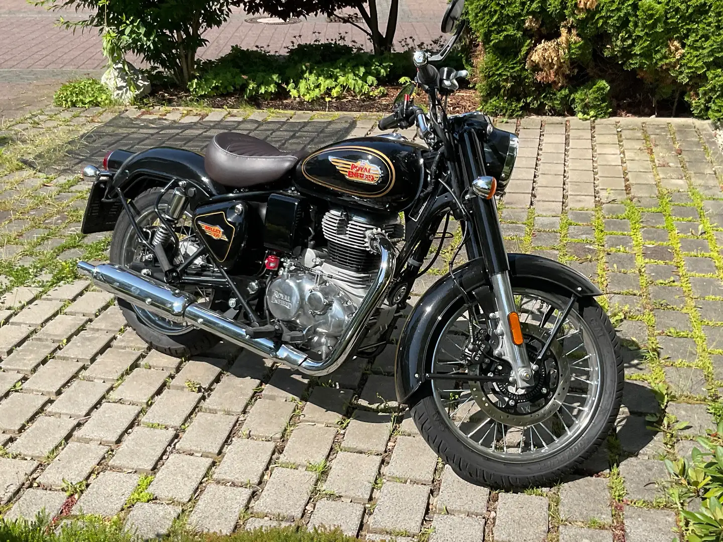 Royal Enfield Bullet 350 Schwarz - 1