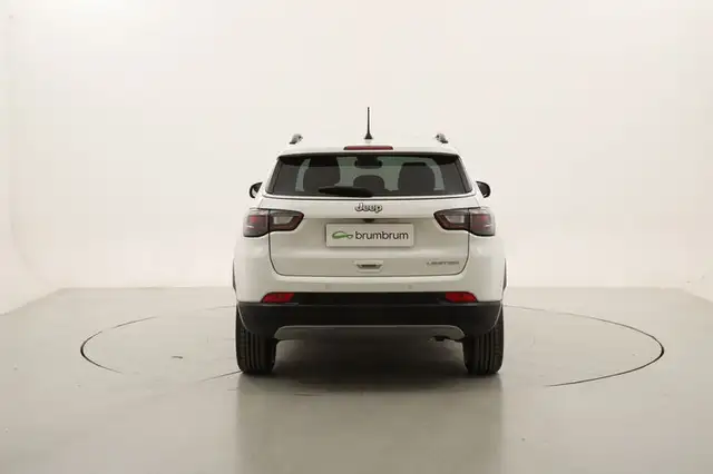 Jeep Compass view 4