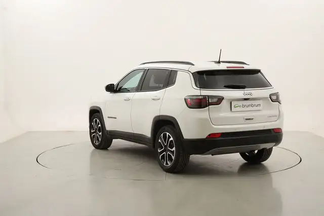 Jeep Compass view 3