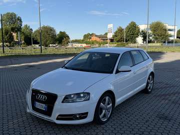 Sportback 1.6 tdi Young Edition 90cv
