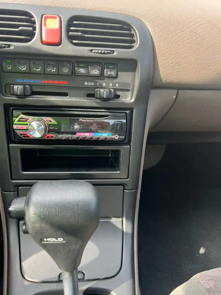 Mazda 626 2,5 i V6 Aut., foto 11