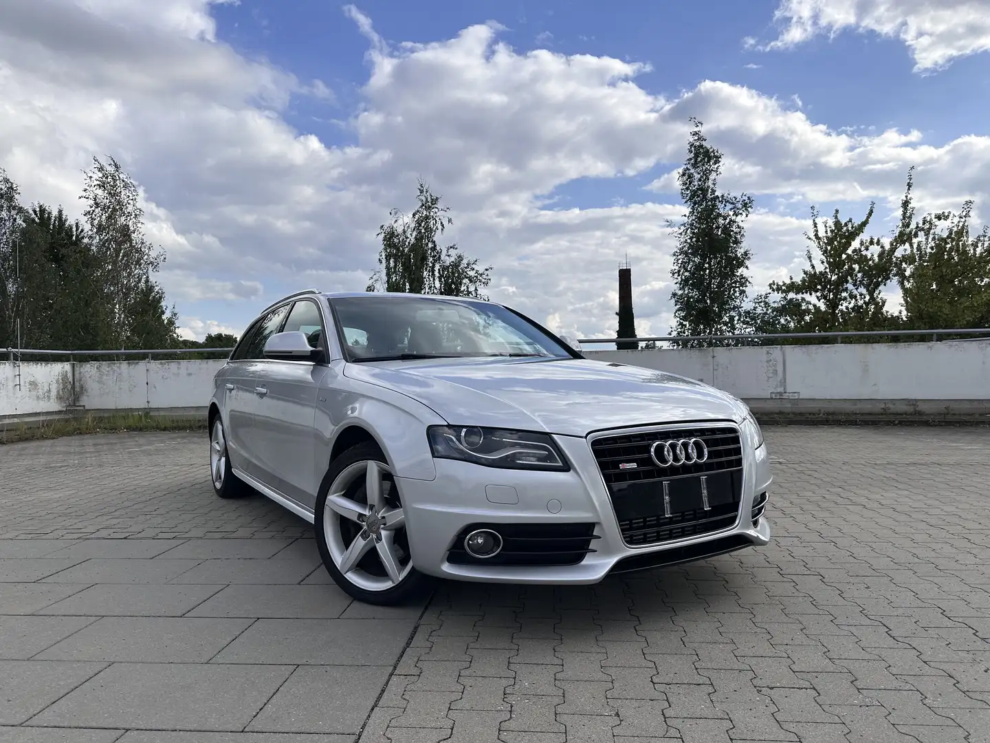 Audi A4 Audi A4 B8 2.7 TDI | S-Line | Panoramadach| Voll - 1