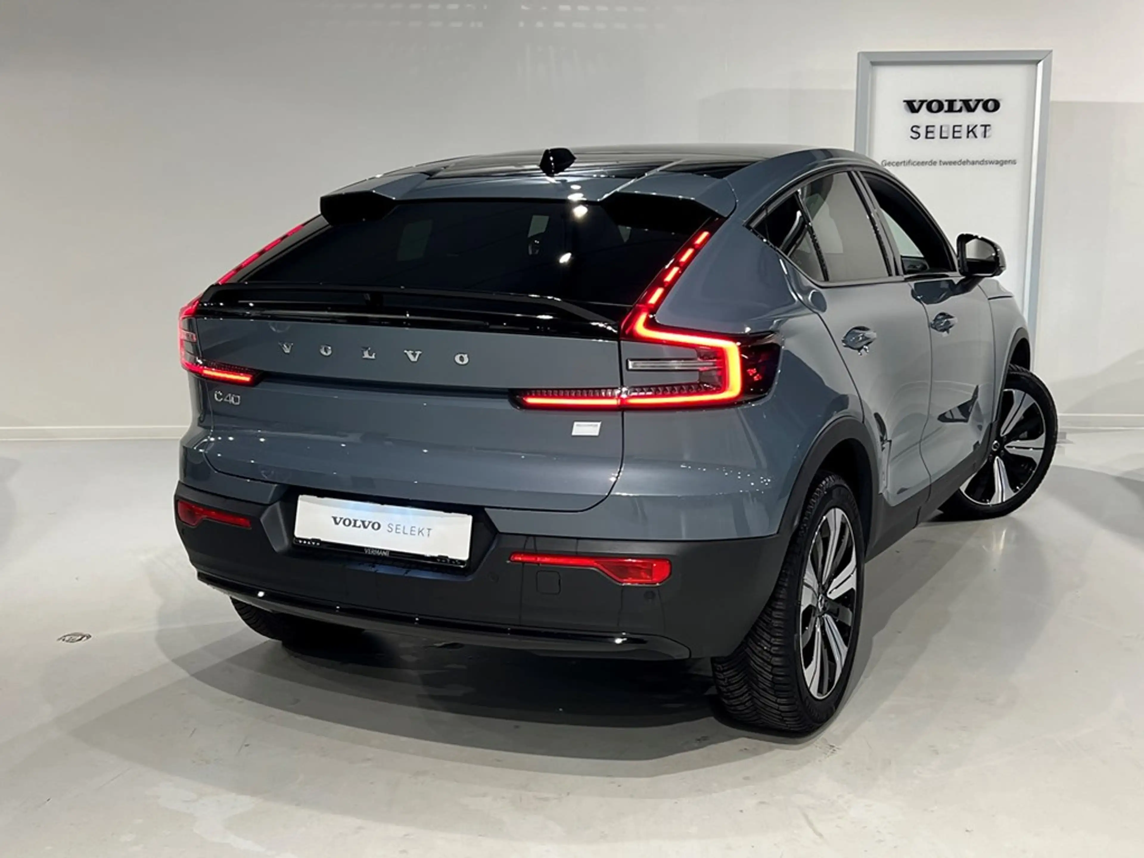 Volvo C40 Recharge Plus + electr trekhaak — photo 2