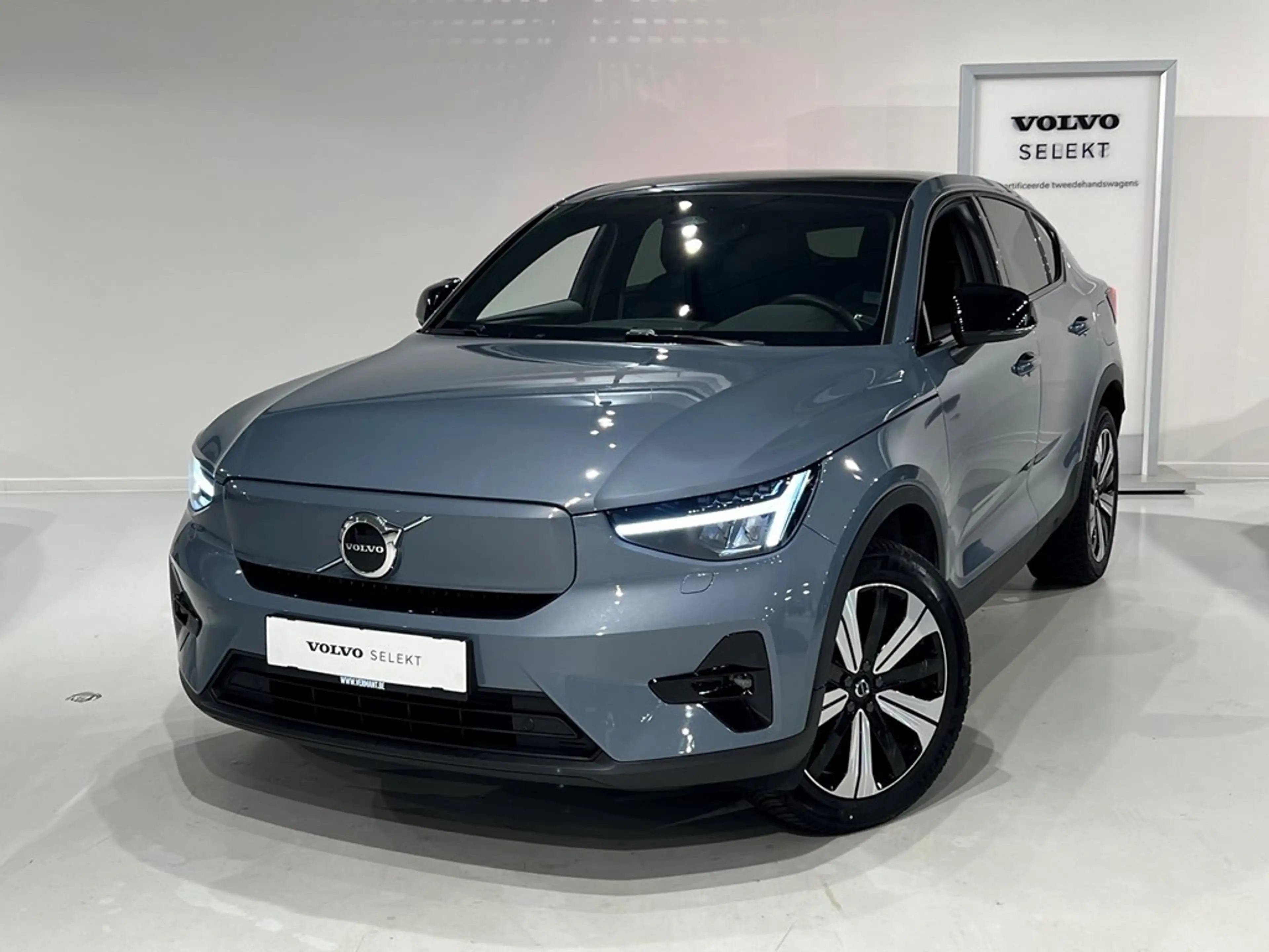 Volvo C40 Recharge Plus + electr trekhaak