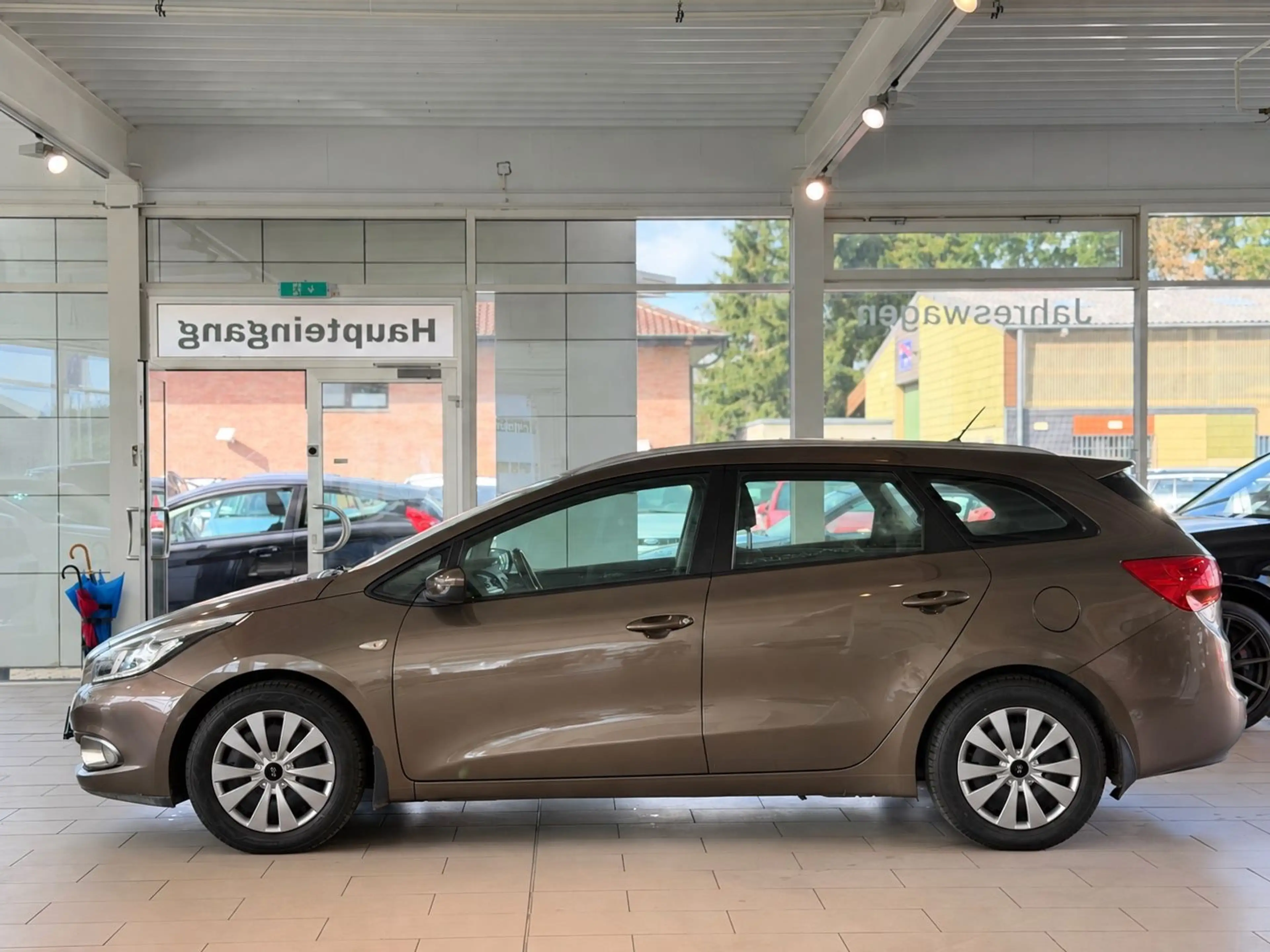 Kia Ceed SW / cee'd SW Edition 7*KLIMA*AHK*SPORT*BT* — photo 3