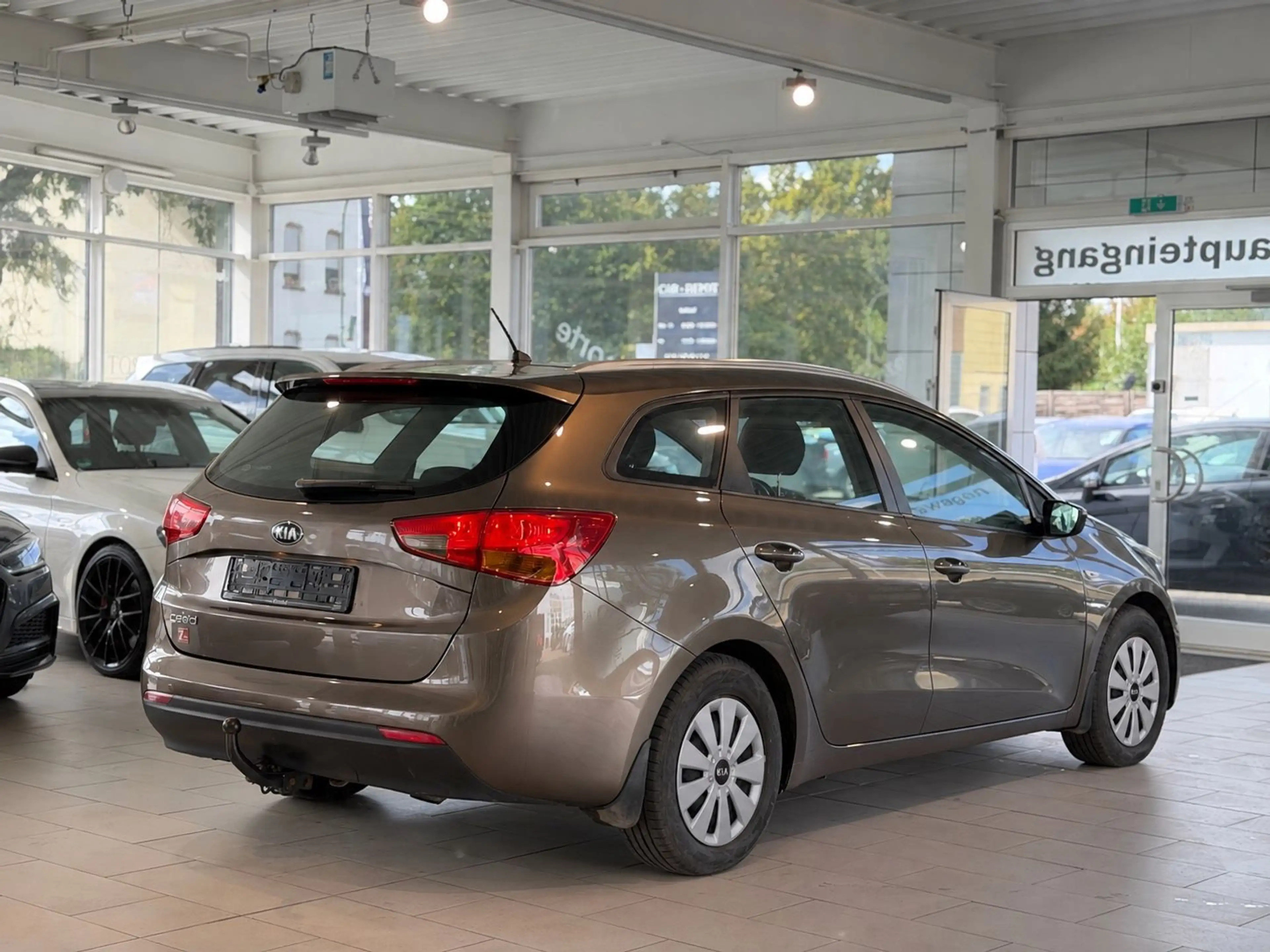 Kia Ceed SW / cee'd SW Edition 7*KLIMA*AHK*SPORT*BT* — photo 5