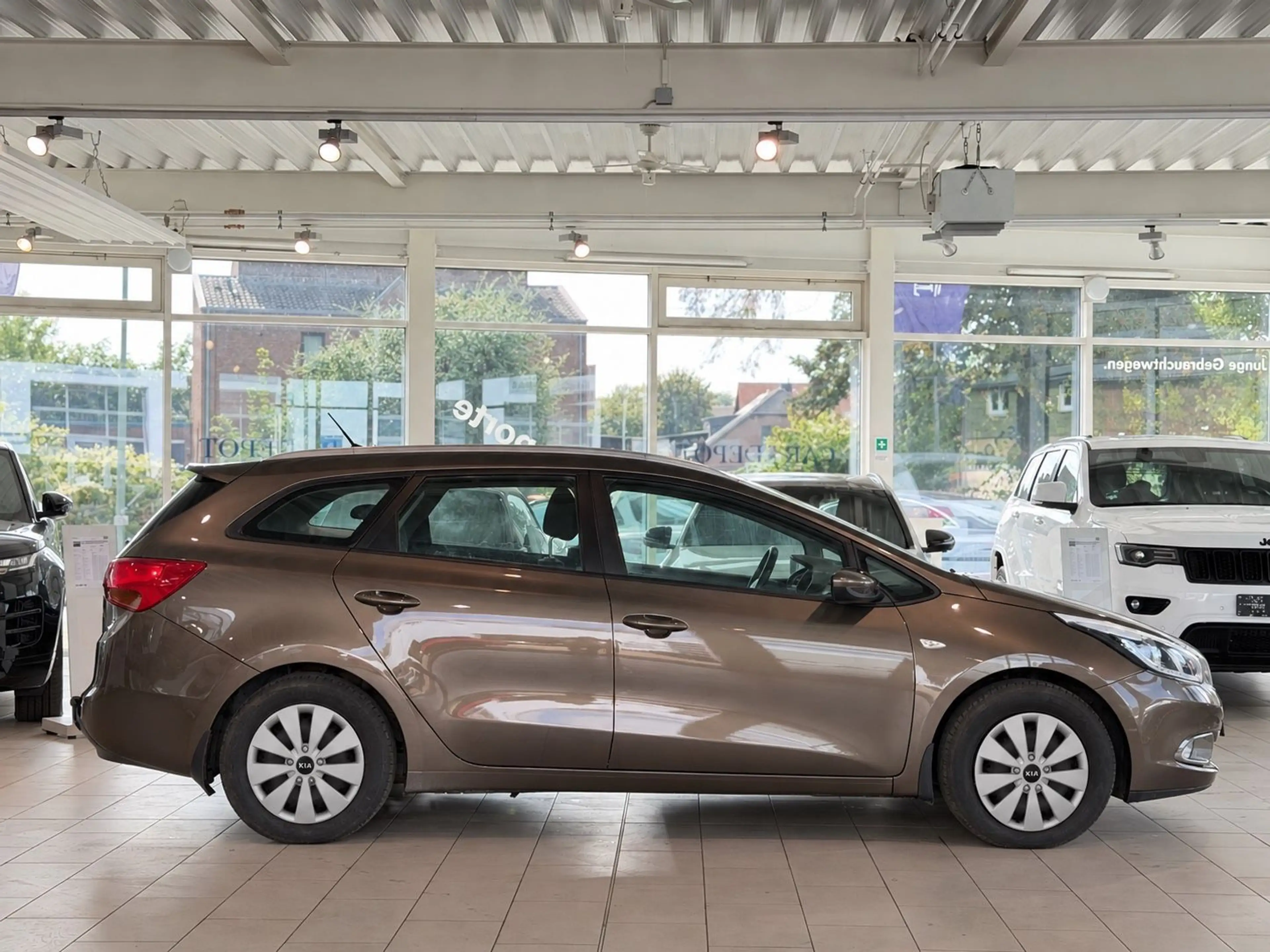 Kia Ceed SW / cee'd SW Edition 7*KLIMA*AHK*SPORT*BT* — photo 6