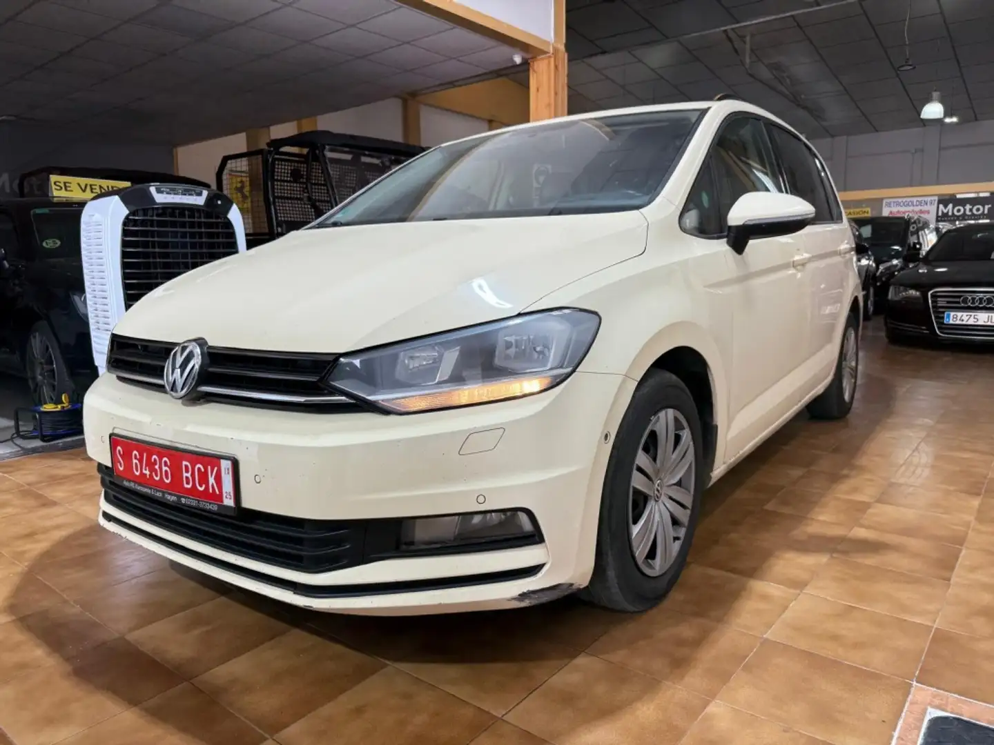 Volkswagen Touran 2.0TDI CR BMT Sport DSG 110kW Beige - 1