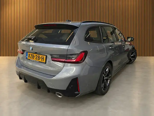 BMW 3 Series view 3