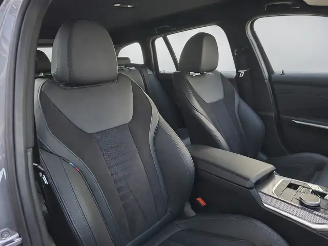 BMW 3 Series view 11