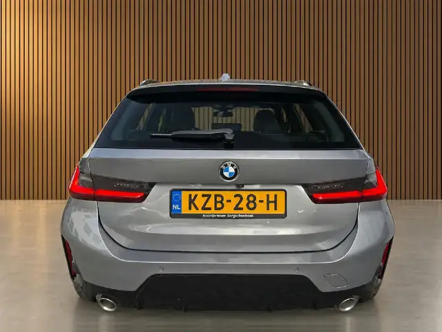 BMW 3 Series view 7