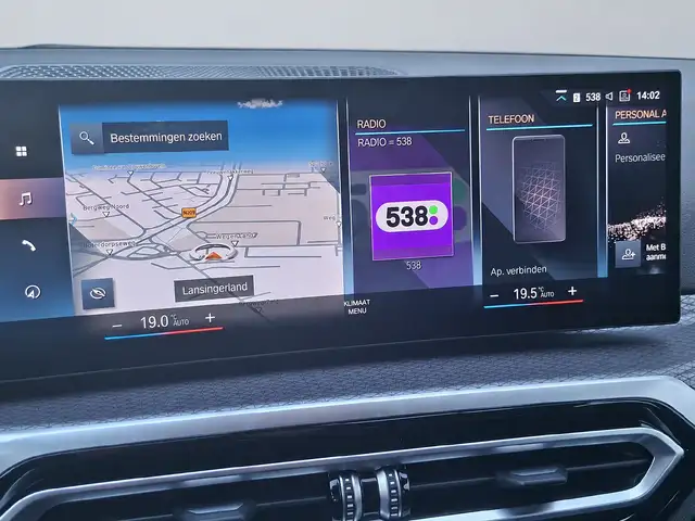 BMW 3 Series view 15