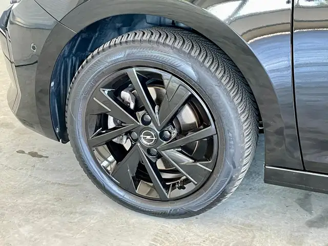 Opel Corsa view 9
