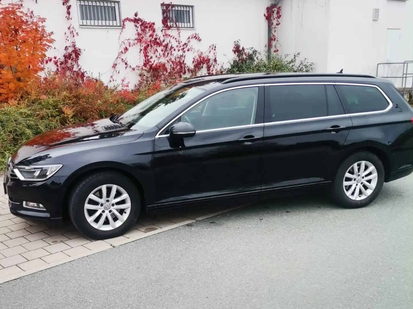 Volkswagen Passat Variant Passat Variant 2.0 TDI SCR DSG Trendline Schwarz - 1