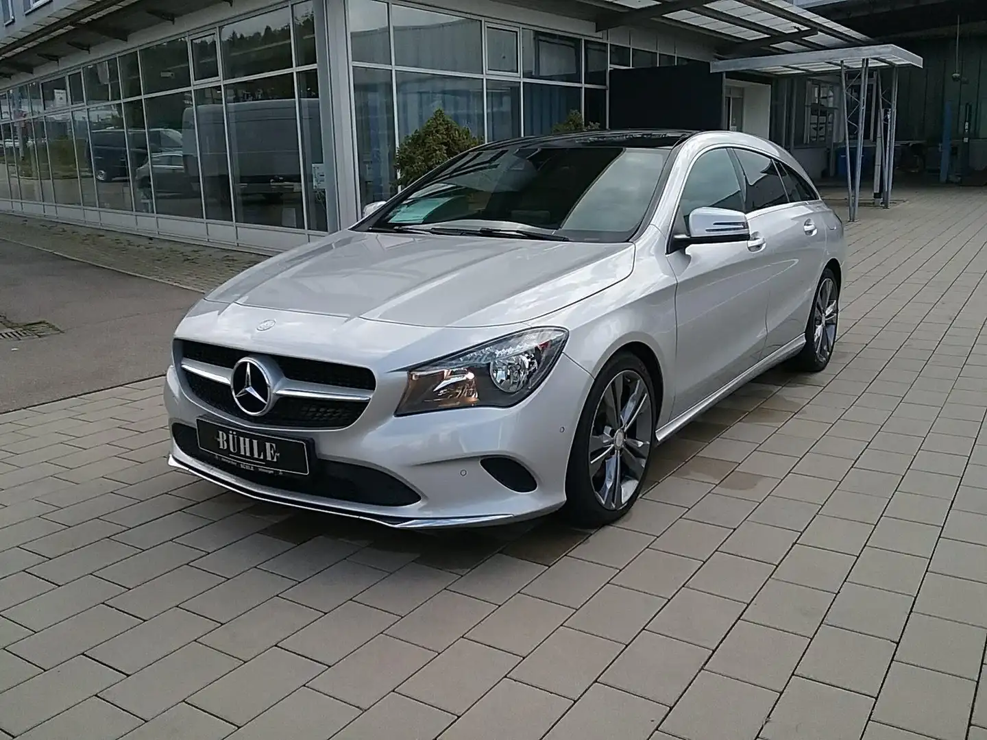 Mercedes-Benz CLA 220 D 4MATIC SHOOTING BRAKE+AHK+PANO+STANDHEIZ Argent - 1